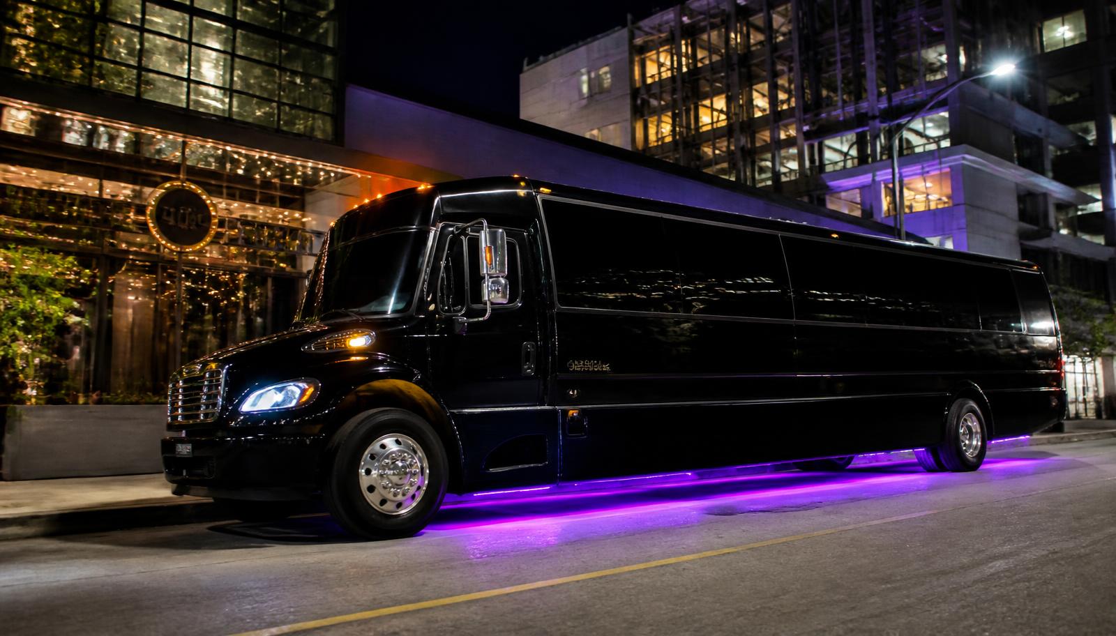 Party Bus — 20–40 passengers